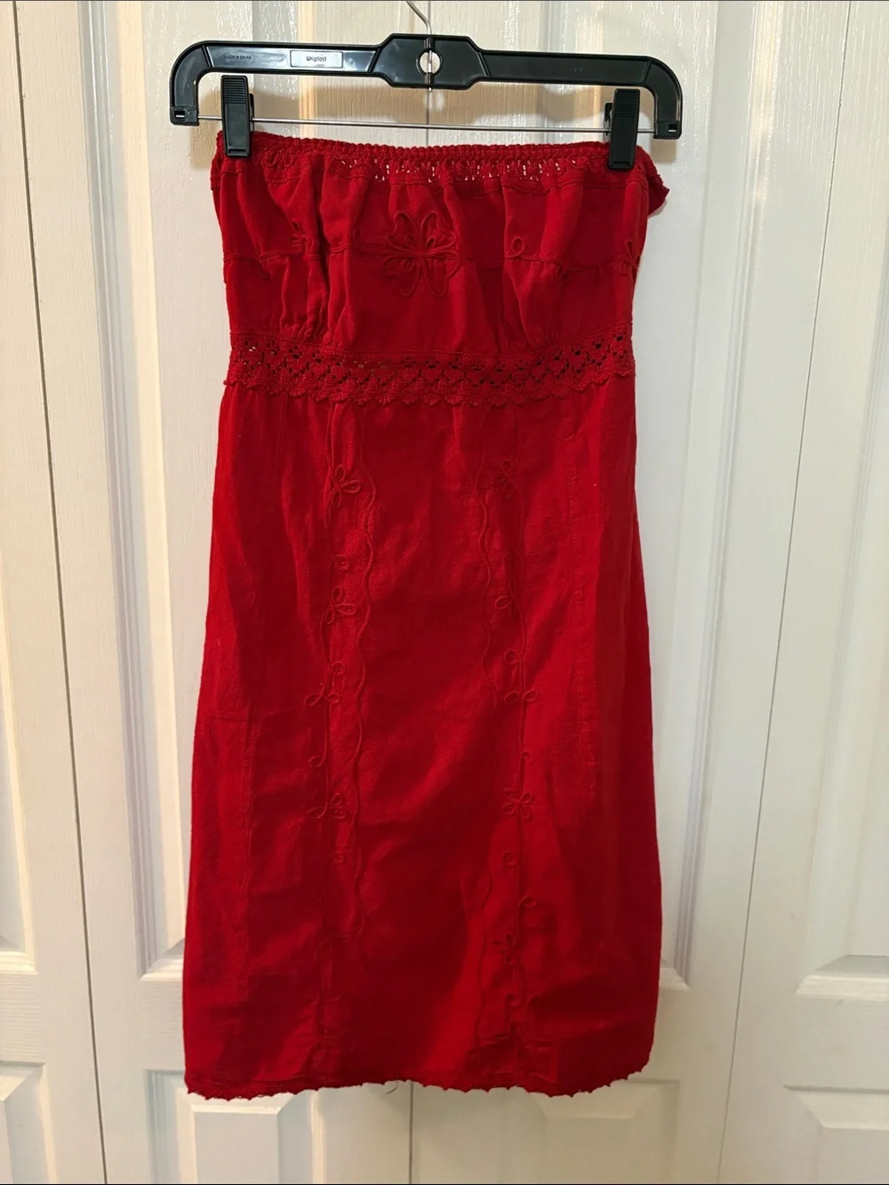 Strapless Red Summer Dress with Eyelet Detail - Picture 5 of 5